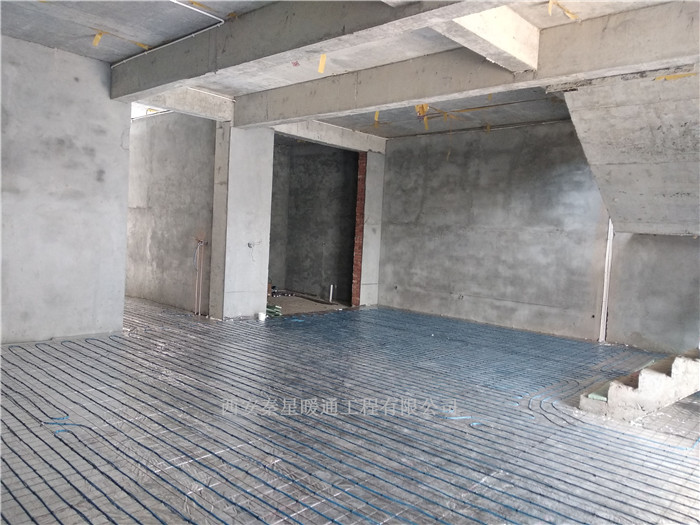 客廳電地暖安裝